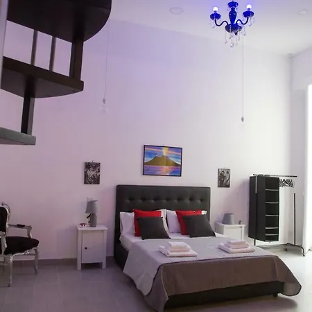 Vesuvius Luxury 3* Naples